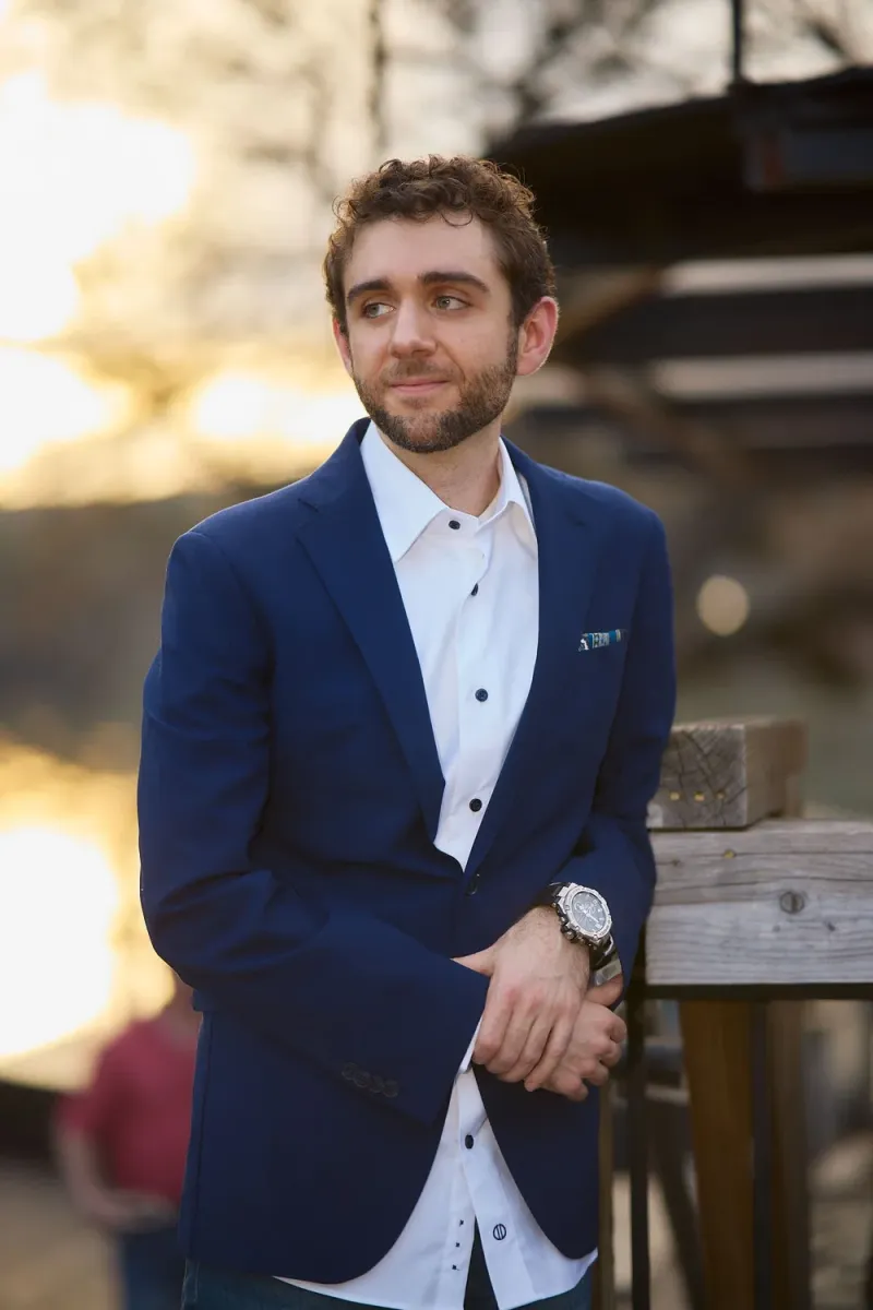Natural, relaxed dating profile portrait taken in Austin
